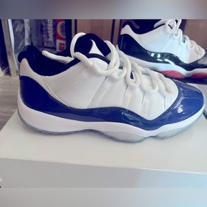Used womens 9.5 Jordan 11 lows
